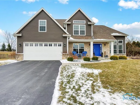 208 Drakefield Ct, Perrysburg, OH 43551