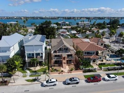 1105 Gulf Way, St Pete Beach, FL, 33706