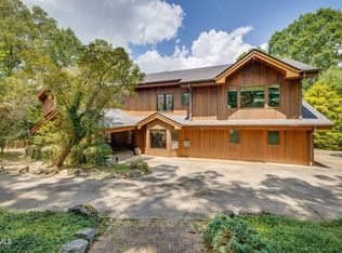 579 Lake Dr, Piney flats, TN 37686