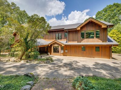 579 Lake Dr, Piney flats, TN, 37686