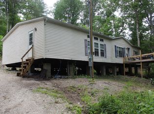 246 Lee Acres Rd, Irvine, KY 40336