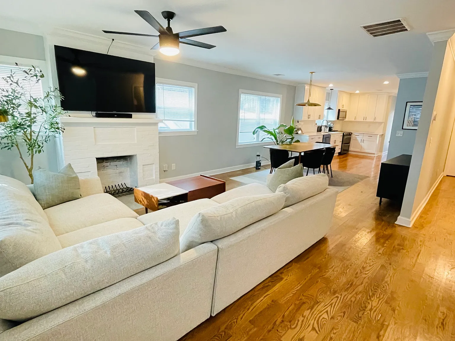 3 bed, 1720 sqft, $2,150 — Photo 1