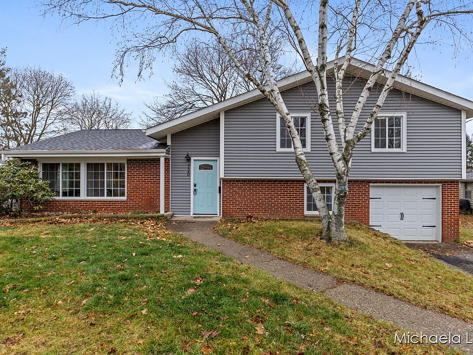 1st image of 720 Brookside Dr