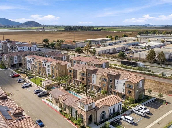 558 Via Zibello, Camarillo, CA 93012