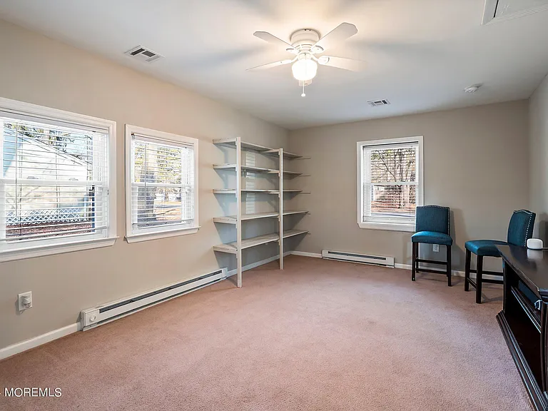 209 Sinclair Ave — Photo 9