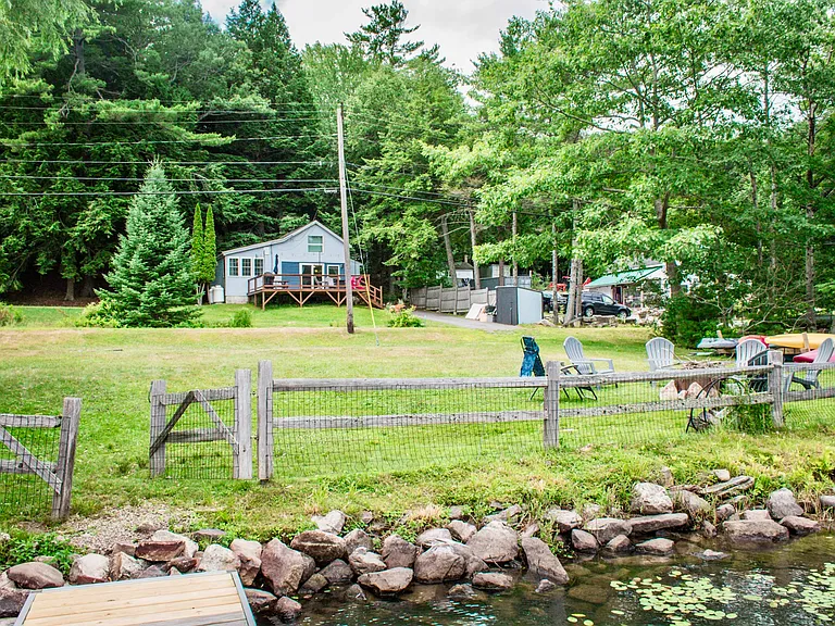 947 Brewer Lake Rd — Photo 2