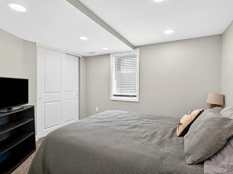 244 Sumner Blvd — Photo 22
