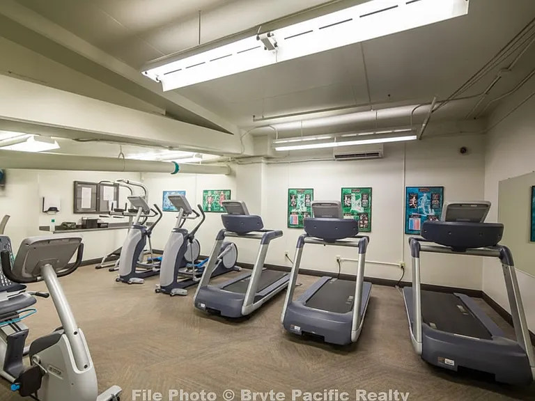 909 Kapiolani Blvd #1008 — Photo 7