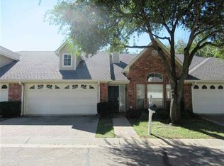 305 Village Cir, Waco, TX 76710