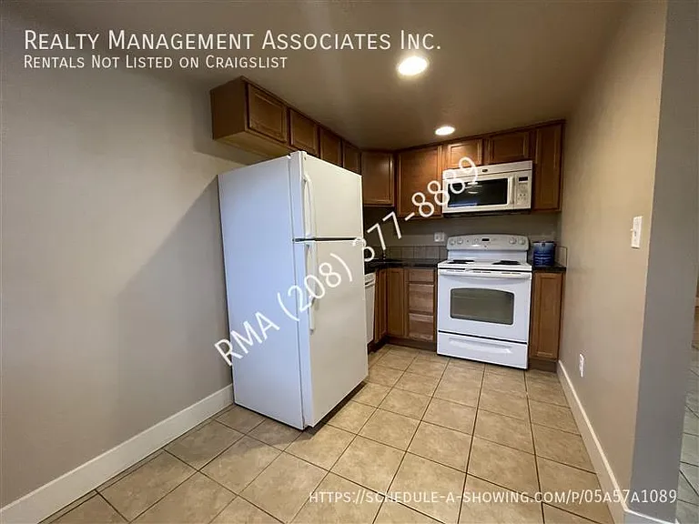 1017 S Longmont Ave #2 — Photo 5