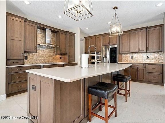 4th image of 340 Twelve Oaks Dr