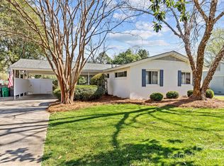 821 Fairbanks Rd, Charlotte, NC 28210