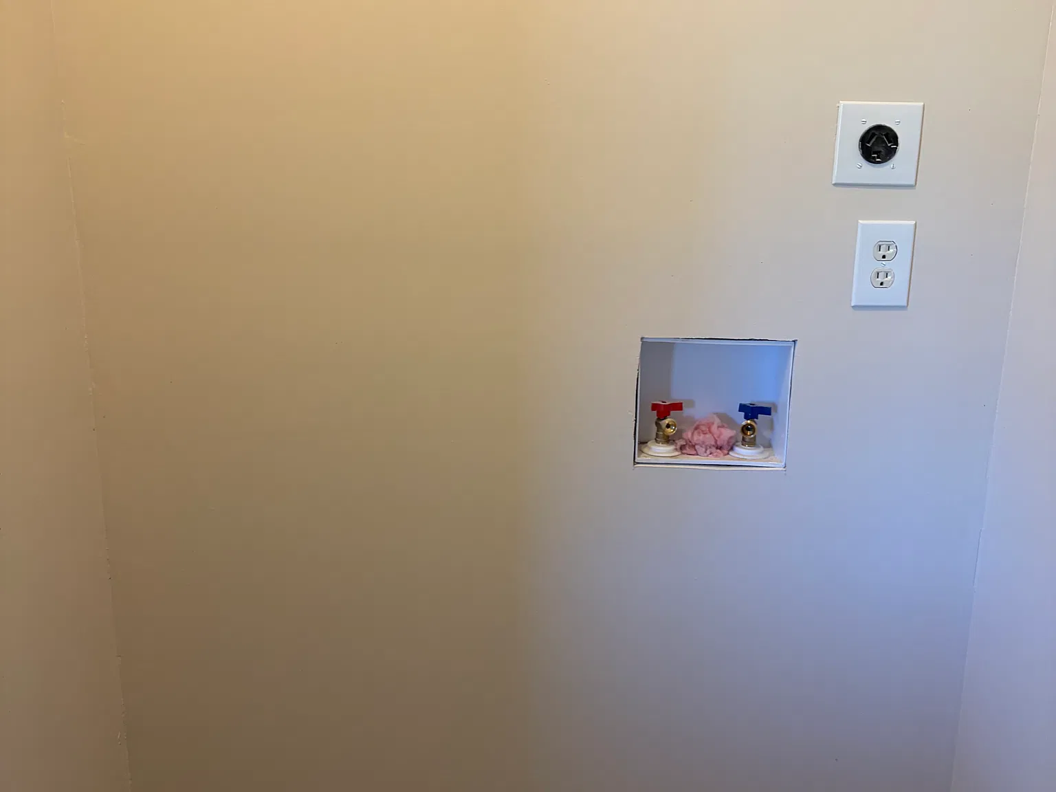 3 bed, 2300 sqft, $6,500 — Photo 2