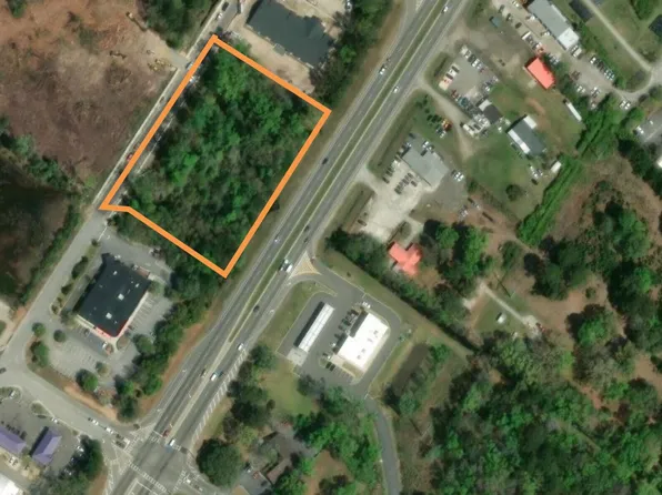 5684 Ogeechee Rd, Savannah, GA 31405