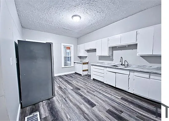 4321 Storer Ave — Photo 11