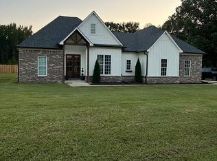 379 Dry Field Cv, Byhalia, MS 38611