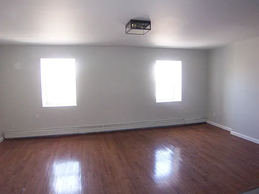 Rented by Heights Realty Advisors | media 25