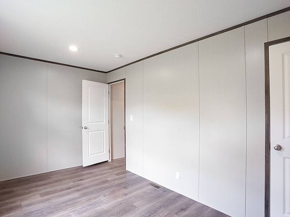 3rd image of 111 Applewood Dr Lot 111