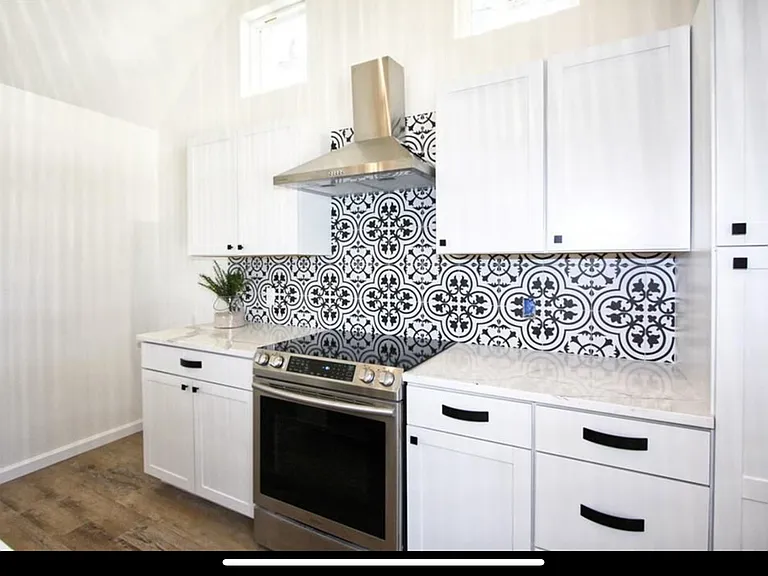 821 Hale St — Photo 10