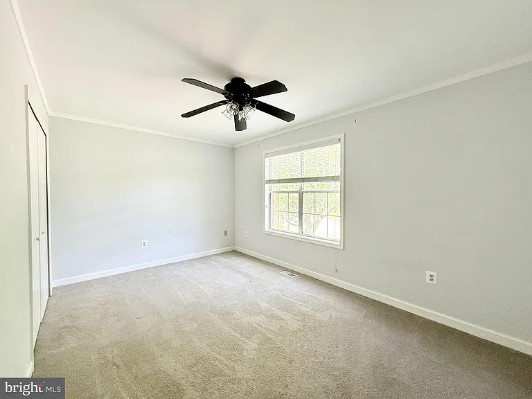 70 Dorothy Ln — Photo 25