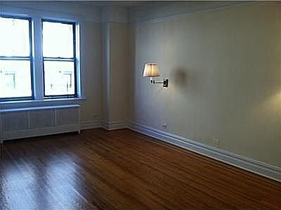 2nd image of 144 W 86th St