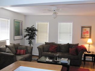105 Oakland St #2, Boston, MA 02135