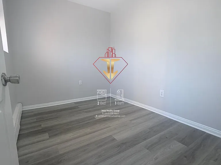 21-22 Emory St #404A — Photo 4