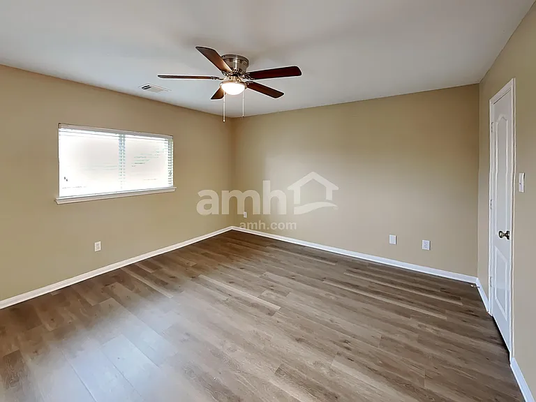 5718 Emerald Brook Ln — Photo 26