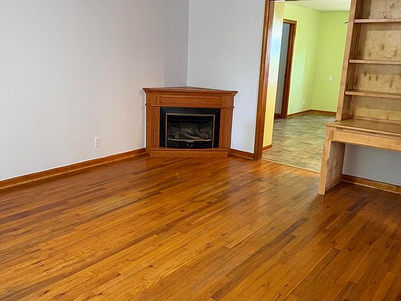 4th image of 107 E James Street