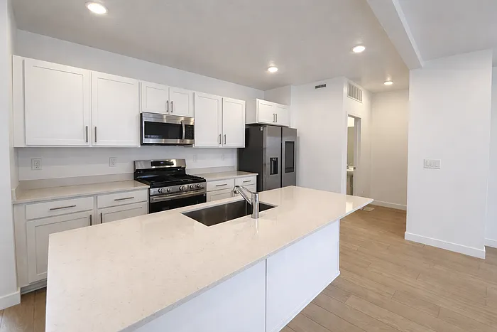 1514 W Bright Eyes Ln — Photo 4