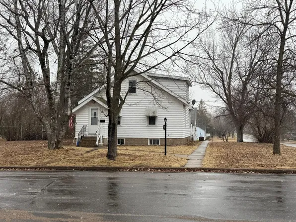 501 Park St S, Mora, MN 55051