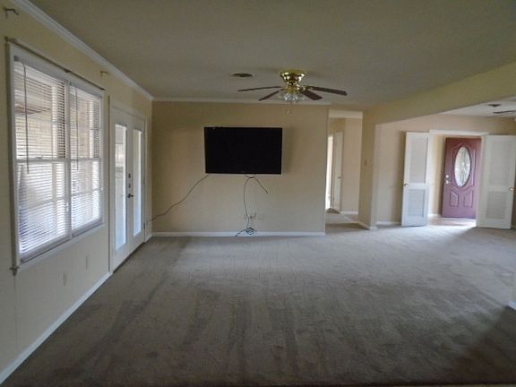 4th image of 2401 Hollis Dr