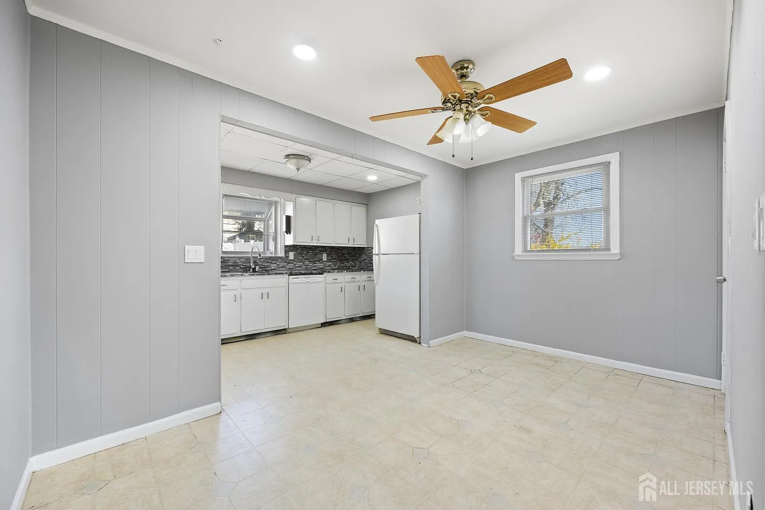 5 bed, 3.0 bath, 1584 sqft, $3,600 — Photo 4