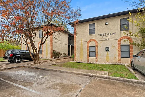 Three Villas- 2 Bedroom 2 Bathroom Photo 1