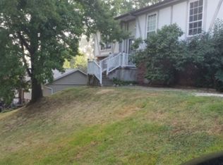 215 Winchester Dr, Culloden, WV 25510