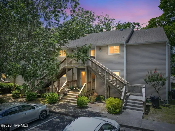 406 Forest Park Road #202, Wilmington, NC 28409