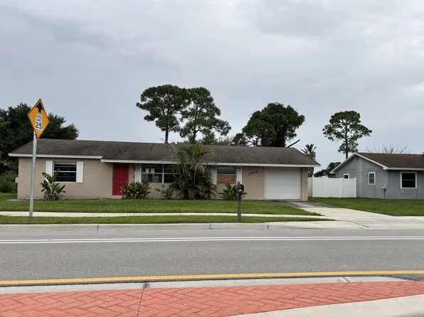 1822 SE Floresta Dr, Port Saint Lucie, FL 34983