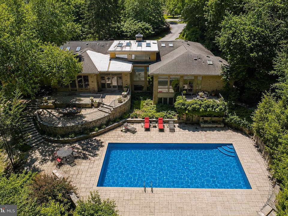 1st image of 10801 Balantre Ln