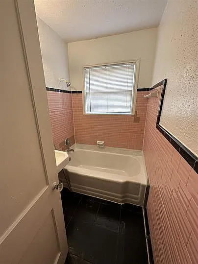 4420 Roseland St #4 — Photo 12