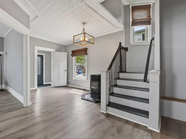 923 Broadway, South Portland, ME 04106