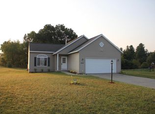 6167 Autumn Ridge Dr, Greenville, MI 48838