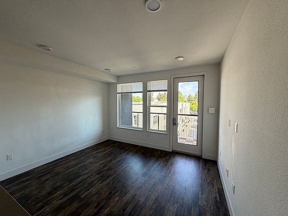 5th image of 3768 Capitol Ave #416B