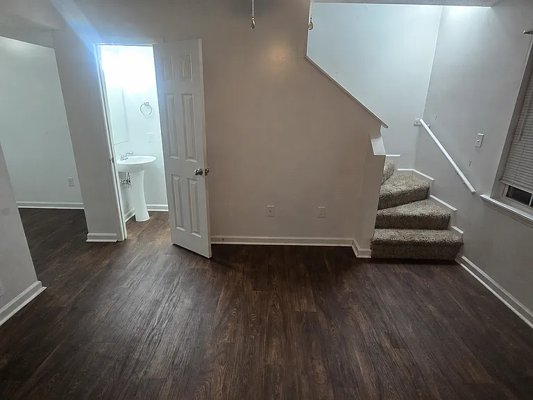 708 3rd Ave — Photo 2