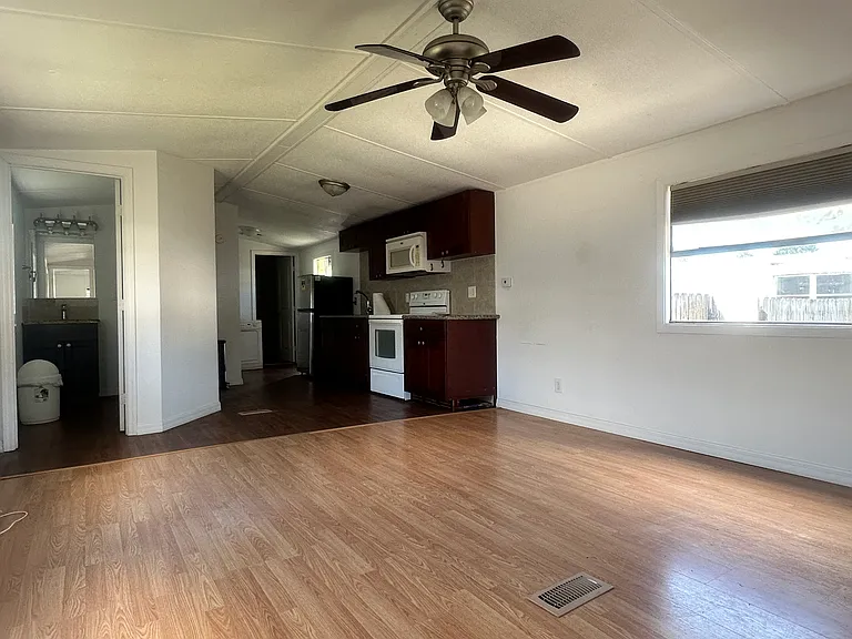 11886 Watergate Cir — Photo 3