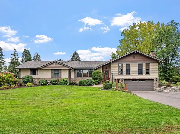 2476 Tierney Ave E, North Saint Paul, MN 55109