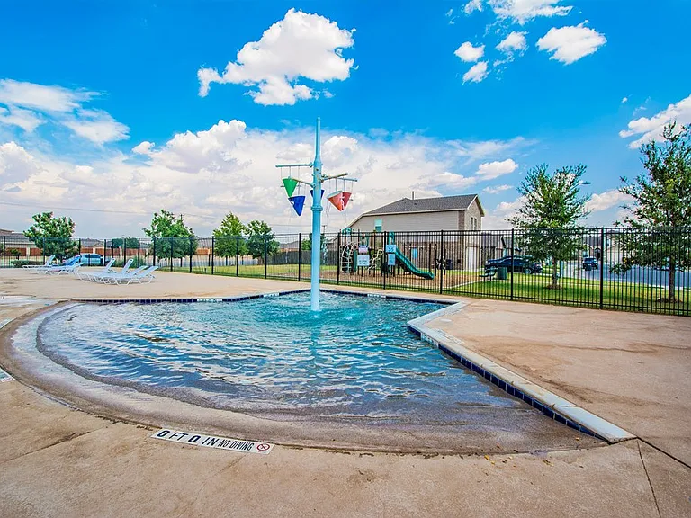 6807 Hall Of Fame Blvd — Photo 8
