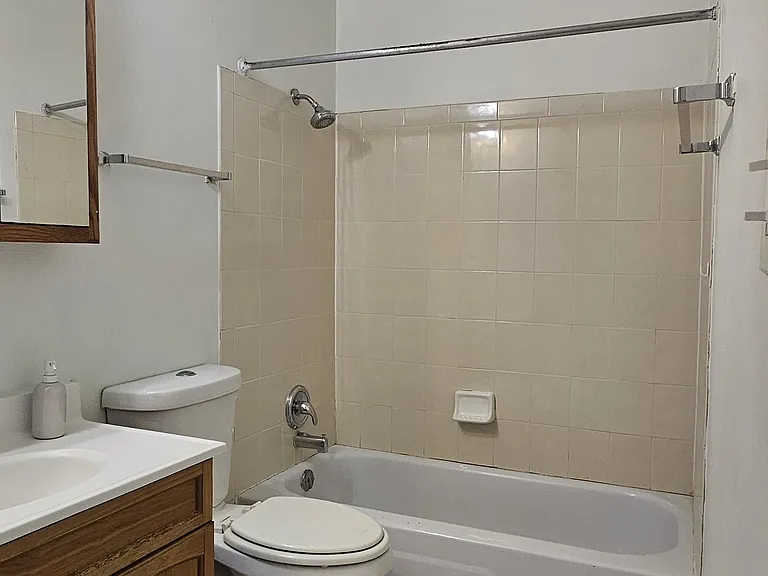 675 Heritage Dr #306 — Photo 1