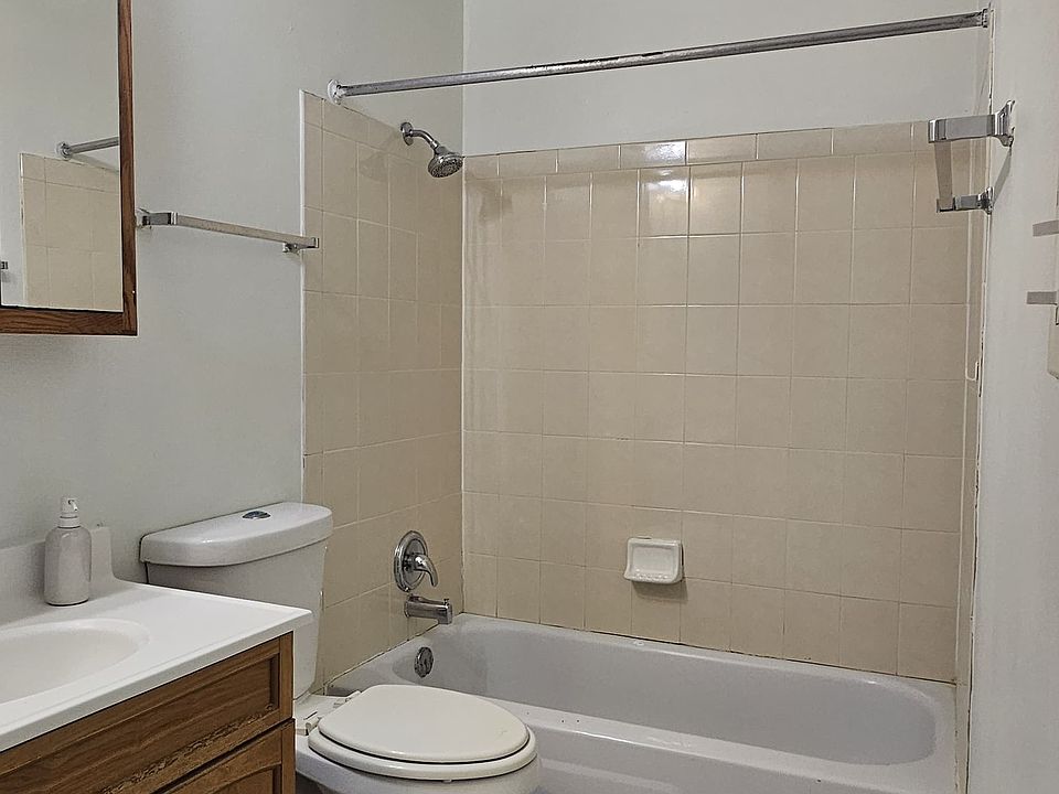 1st image of 675 Heritage Dr APT 306