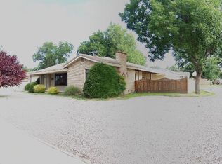 63 Riverside Dr, Roswell, NM 88201