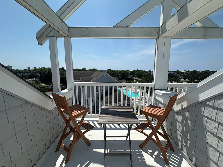 2204 East Dr #2204 — Photo 33